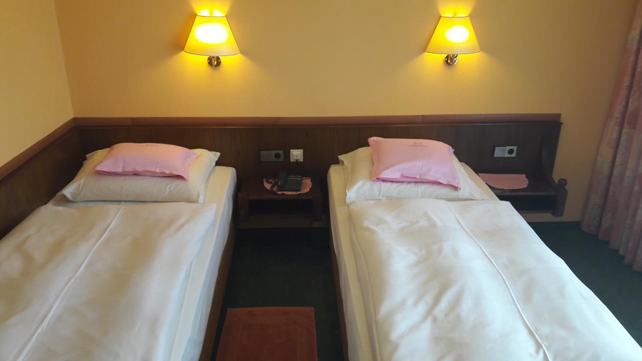Hotel Am Schoenbuchrand Tübingen Eksteriør billede